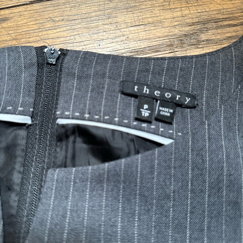 Theory Dress - Picture 3 of 3